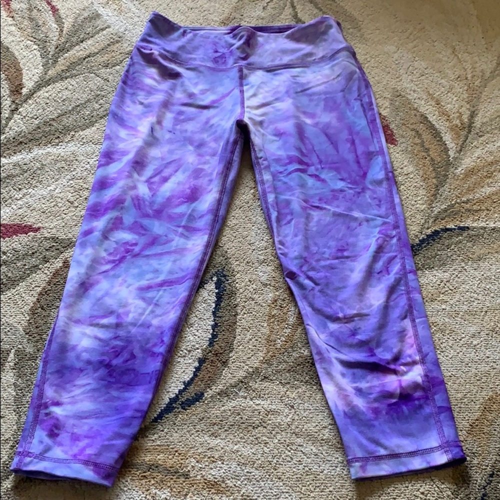 Vogo Purple tie dye Capri leggings.